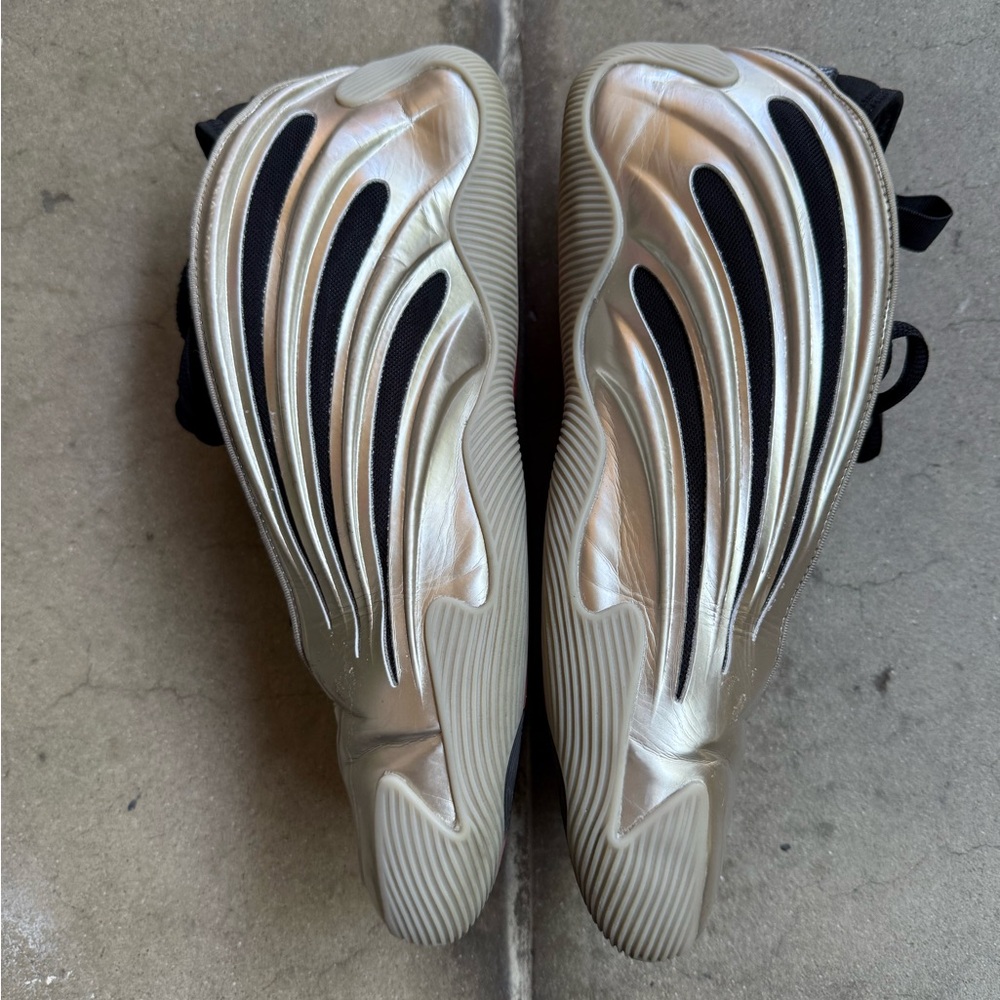 Adidas harden volume 9 metallic silver men’s 10.5